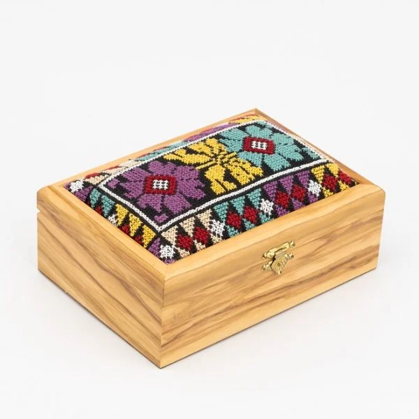 Embroidered Olive Wood Box-IB001 (3)