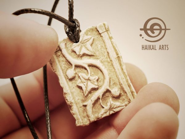 Old-Palestinian-Ivy-Tile-Pendant-3.jpg