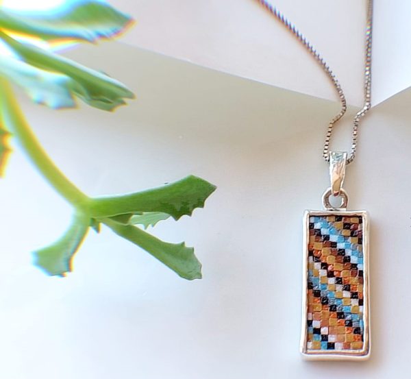 Rainbow-pendant-rectangle-1.jpg Rainbow-pendant-rectangle-1.jpg