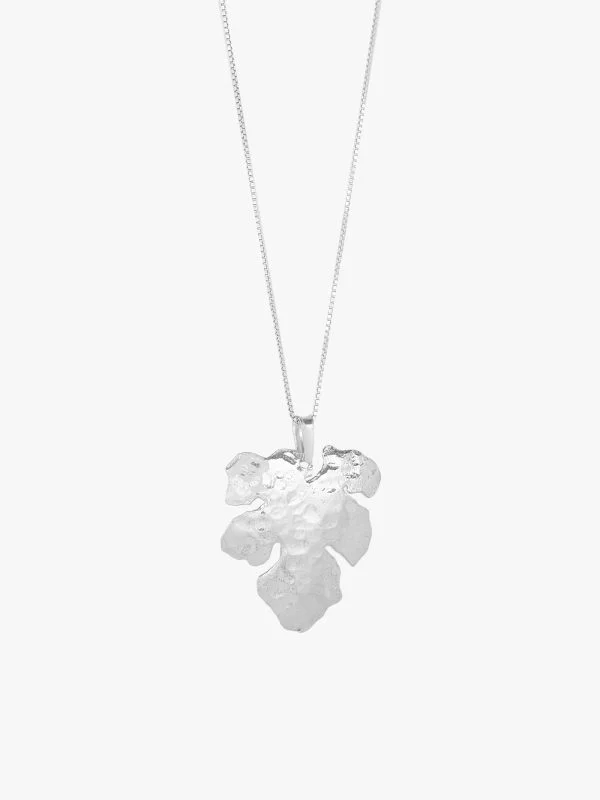 Silver Grape Leaf Pendant-ab006