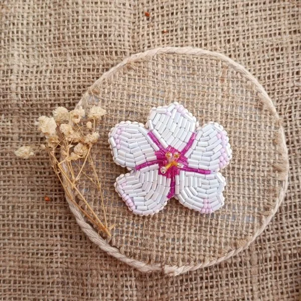 brooch-3.jpg