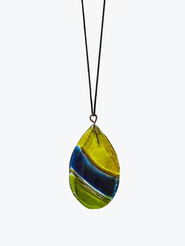 fuesed-glass-egg-2.jpg