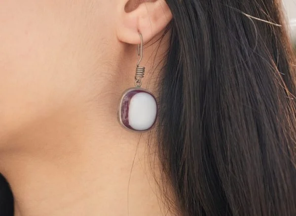 fused-glass-silver-earring-saw0132.jpeg