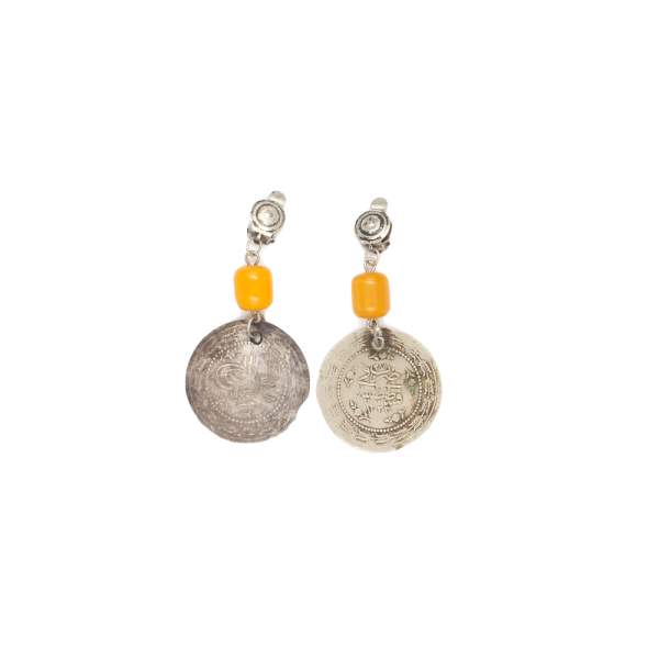 old-amber-earring.png