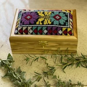 Embroidery Olive wood Box