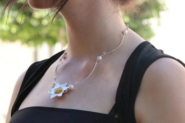 Narcissus Flower Pendent