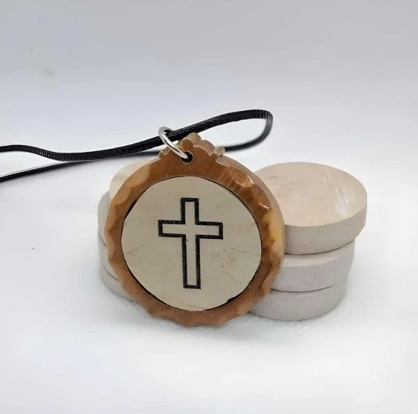stone and olive wood pendant (15)