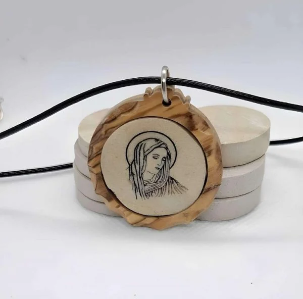 stone and olive wood pendant (18)