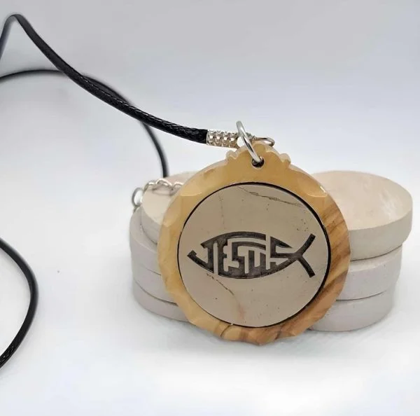 stone and olive wood pendant (19)