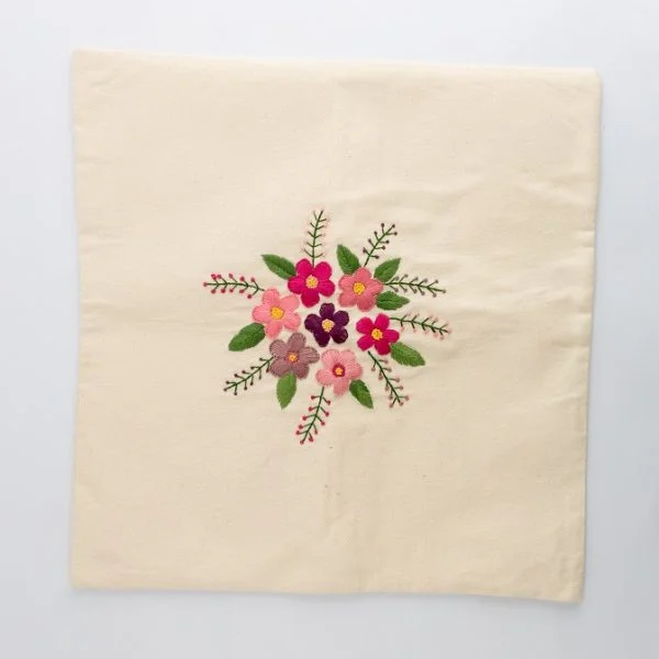 sg002-Hand embroidery cushion (1) sg002-Hand embroidery cushion (1)